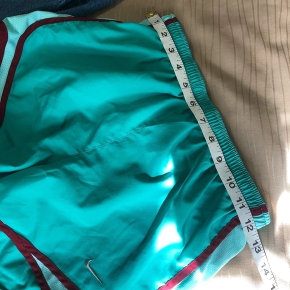 Nike Tempo Core Running Shorts - Picture 6 of 7